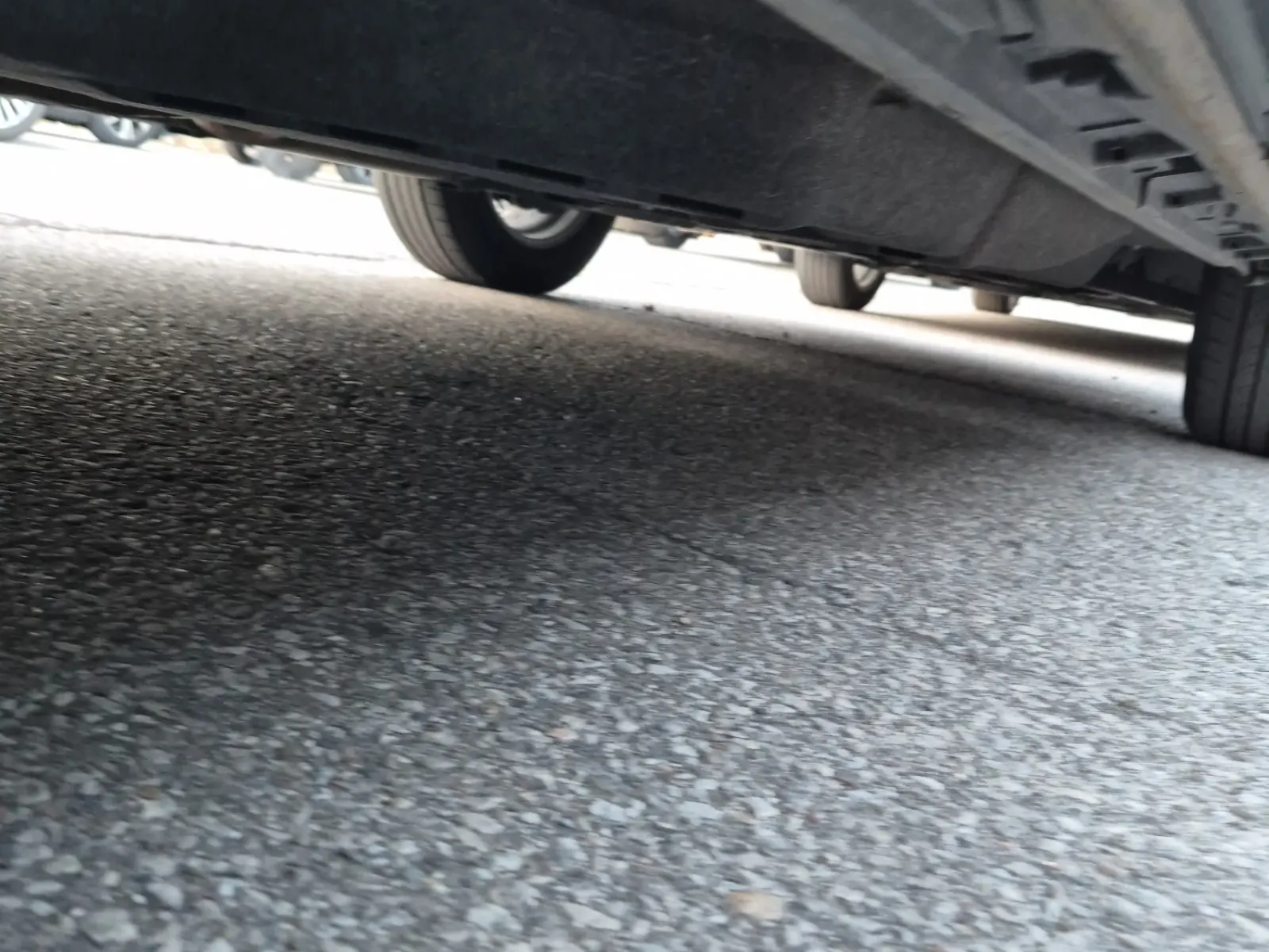 Undercarriage - Passenger Photo