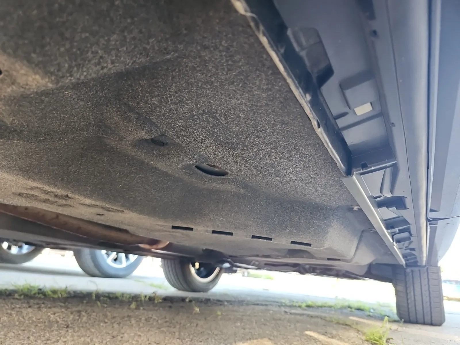 Undercarriage - Passenger Photo