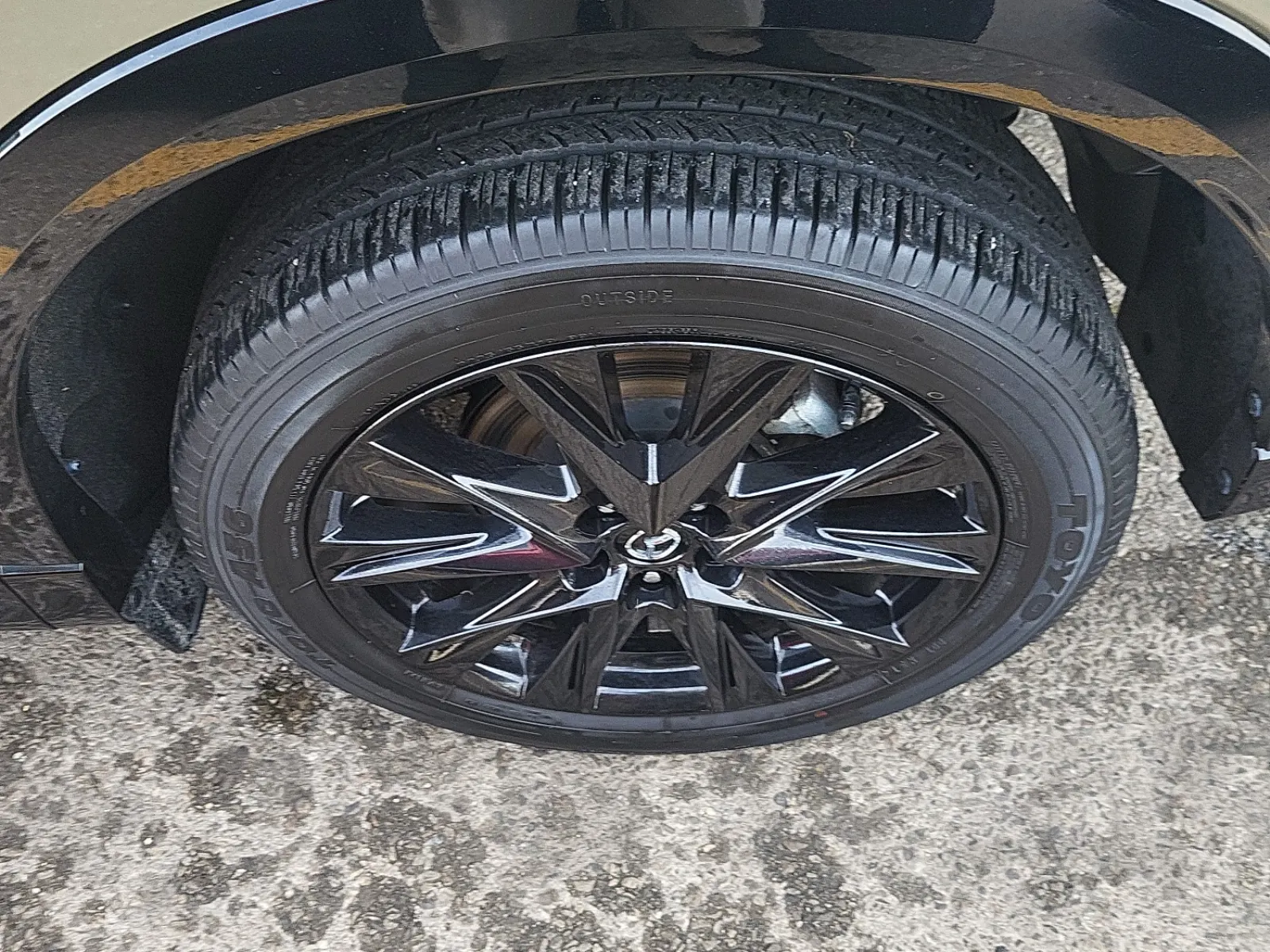 Left Rear Wheel/Tire Photo