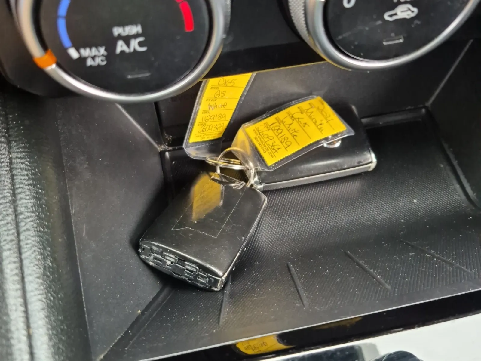 Keys/Fobs/Manual Photo