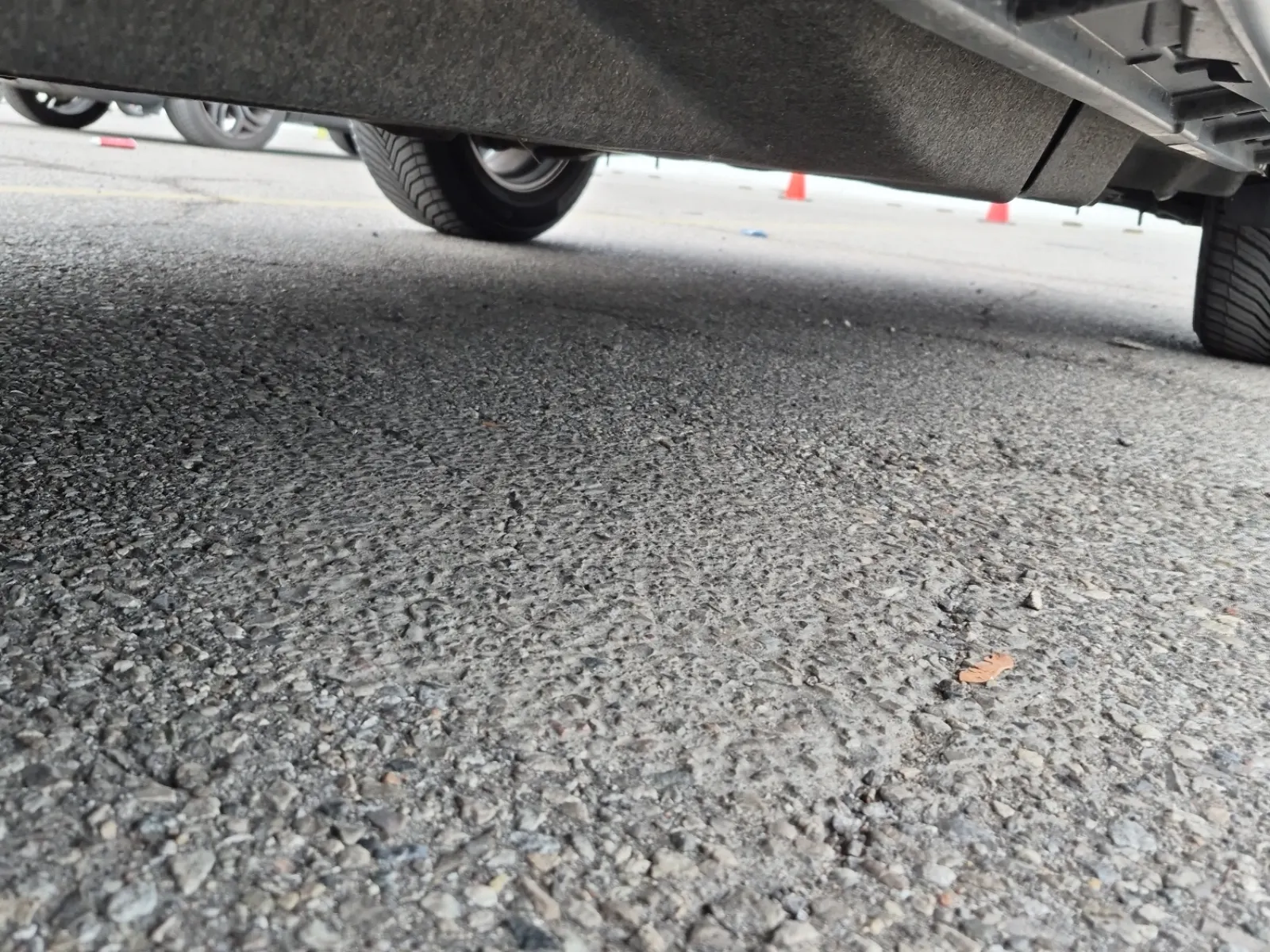 Undercarriage - Driver Photo