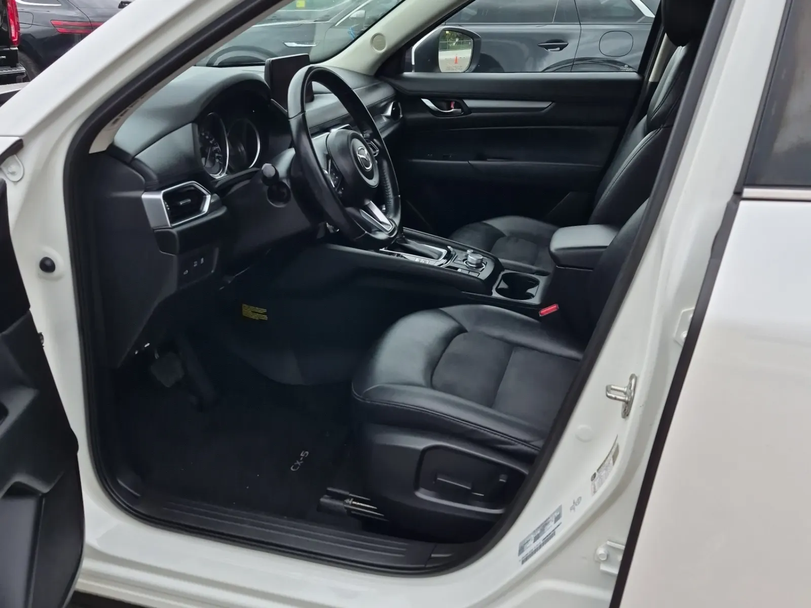 Front Interior Photo