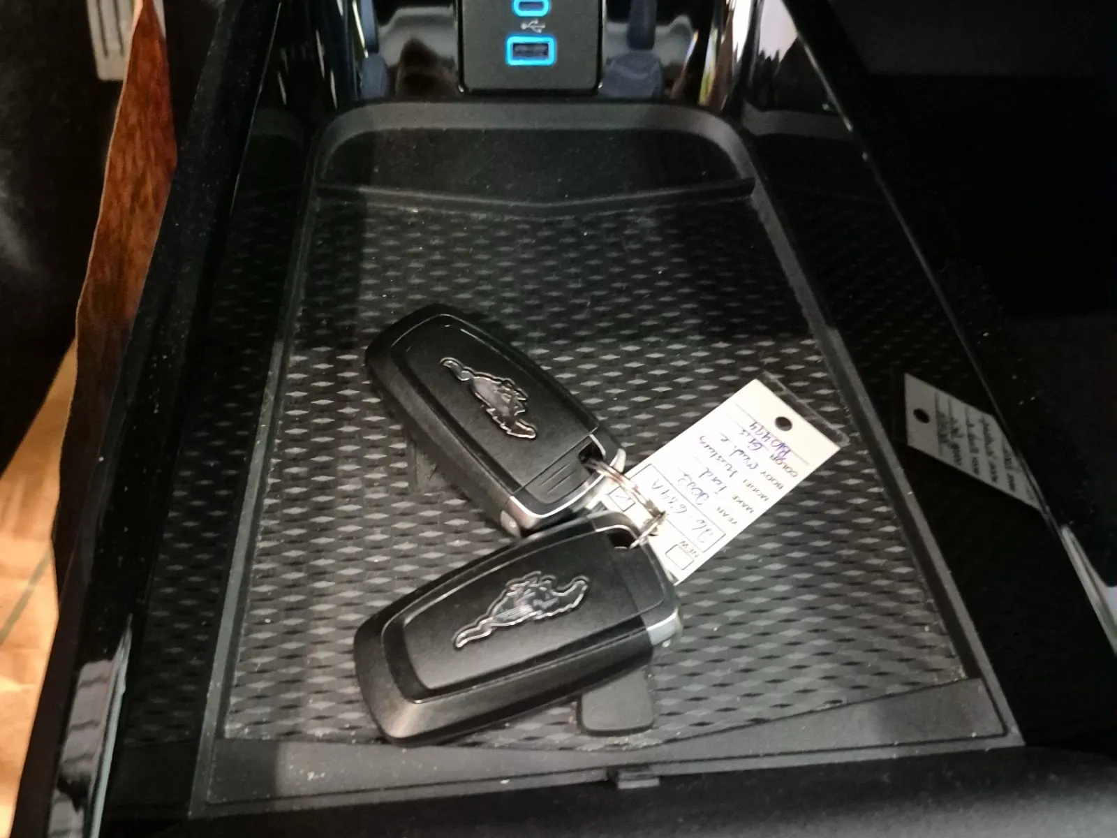 Keys/Fobs/Manual Photo