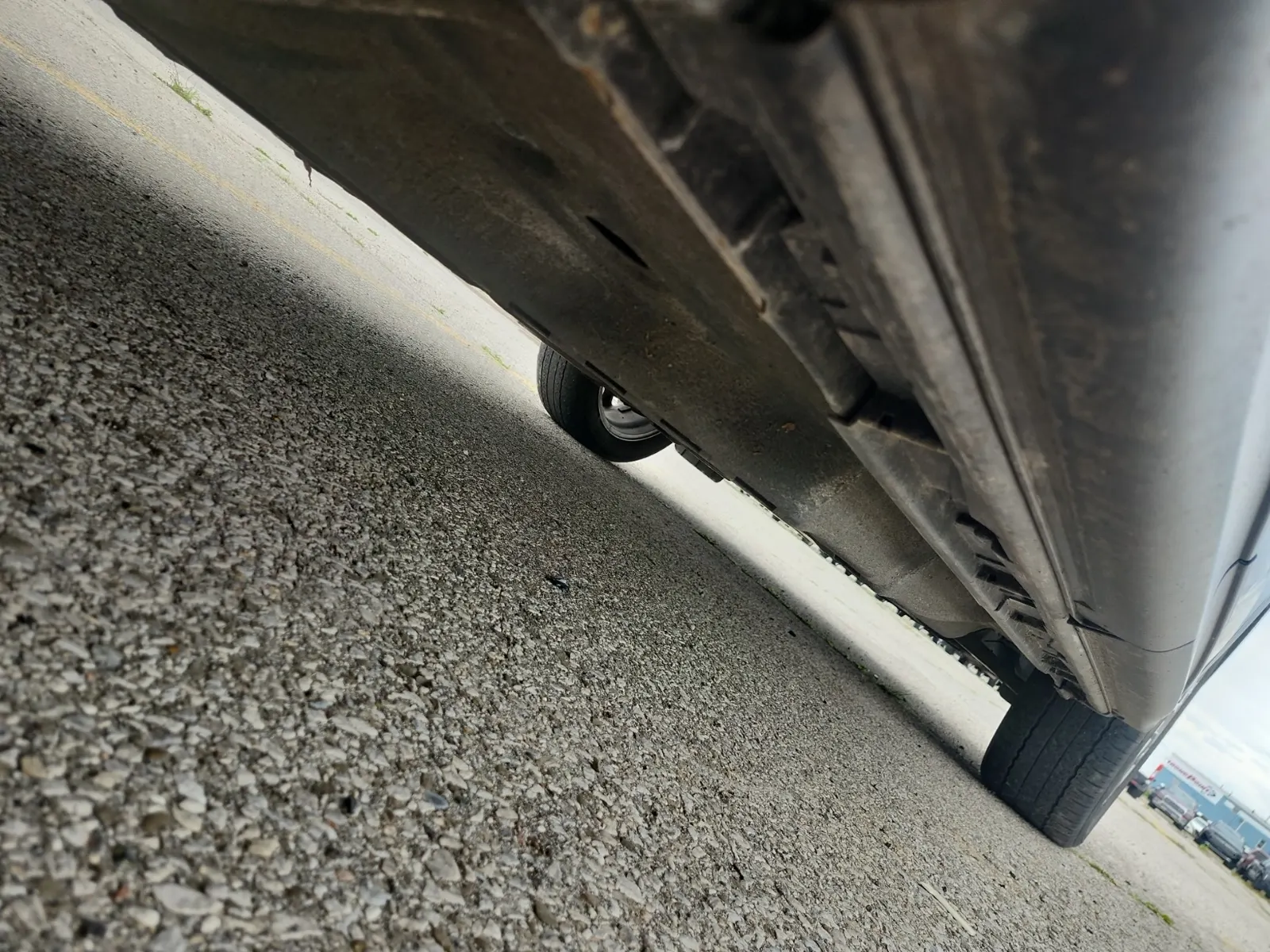Undercarriage - Passenger Photo
