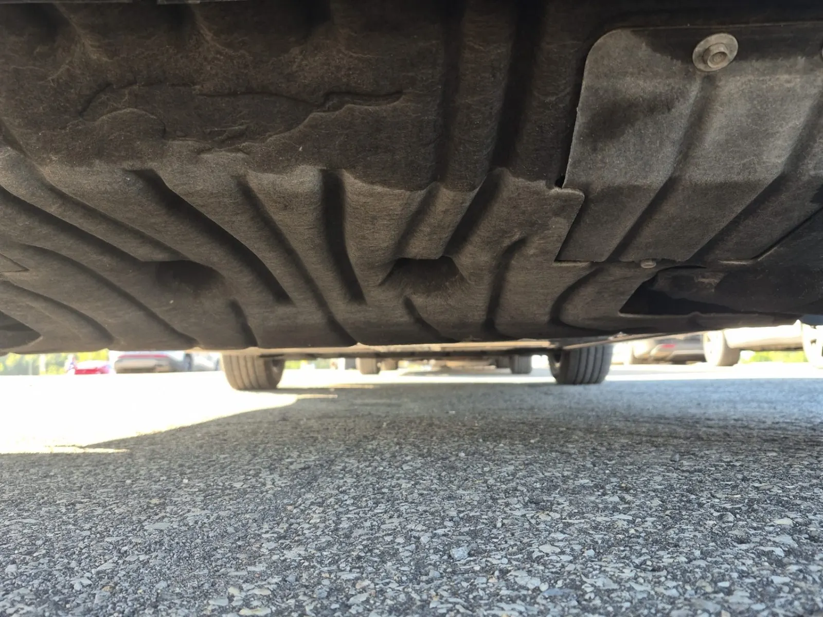 Undercarriage - Rear Photo