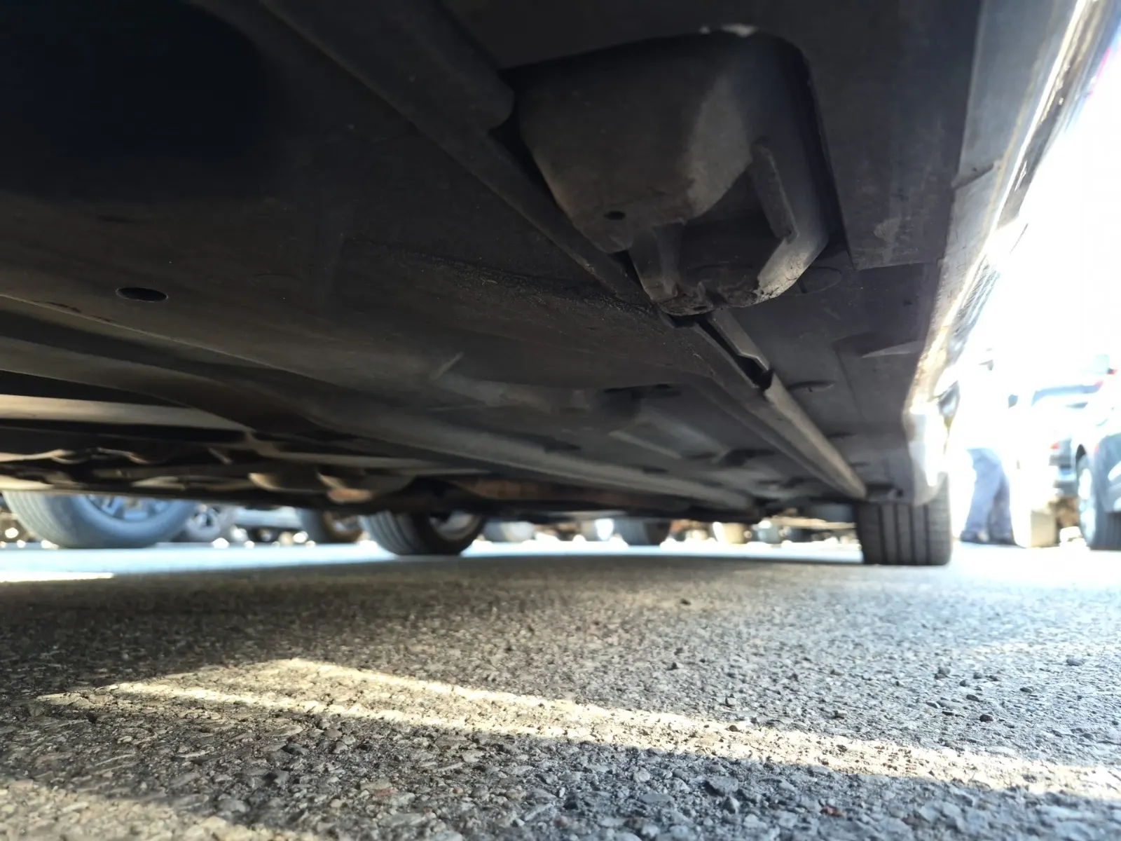 Undercarriage - Passenger Photo