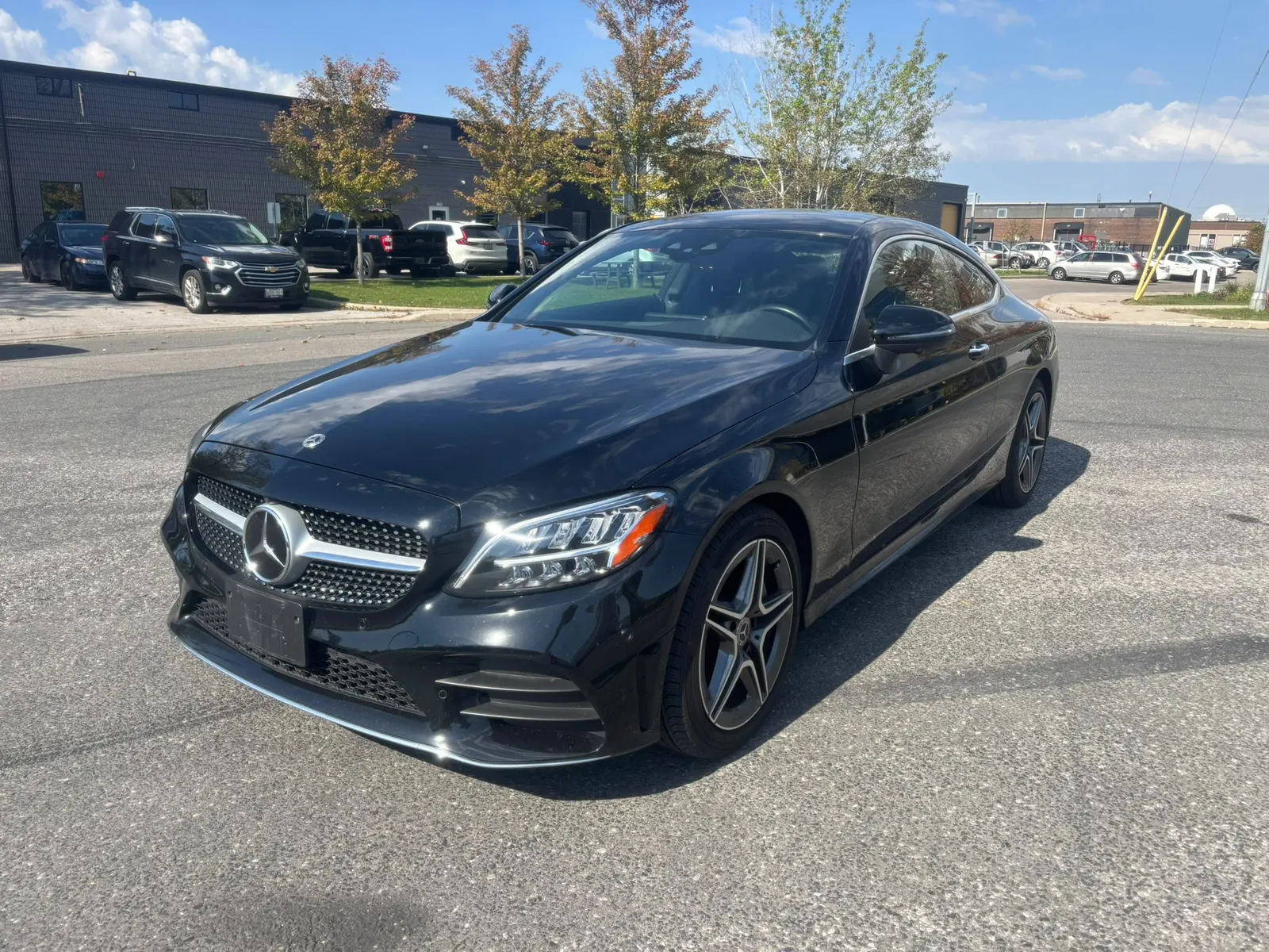3/4 Front (Main image)