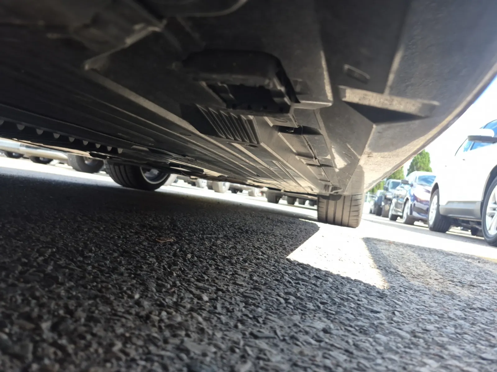 Undercarriage - Driver Photo