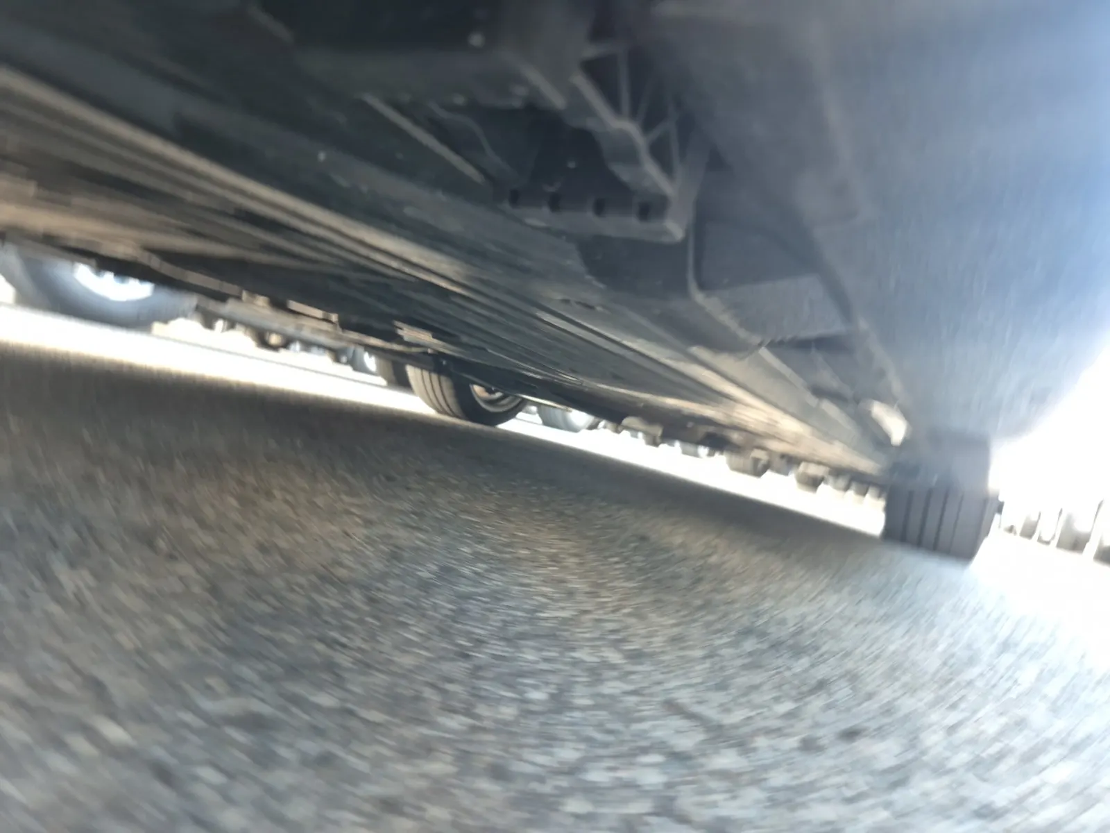 Undercarriage - Passenger Photo