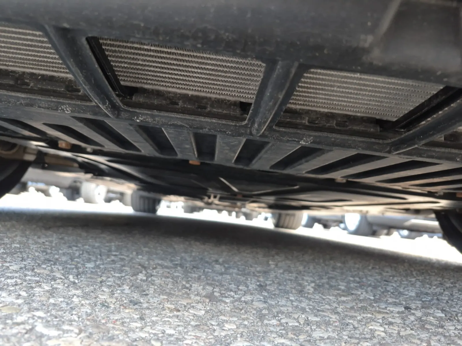 Undercarriage - Front Photo