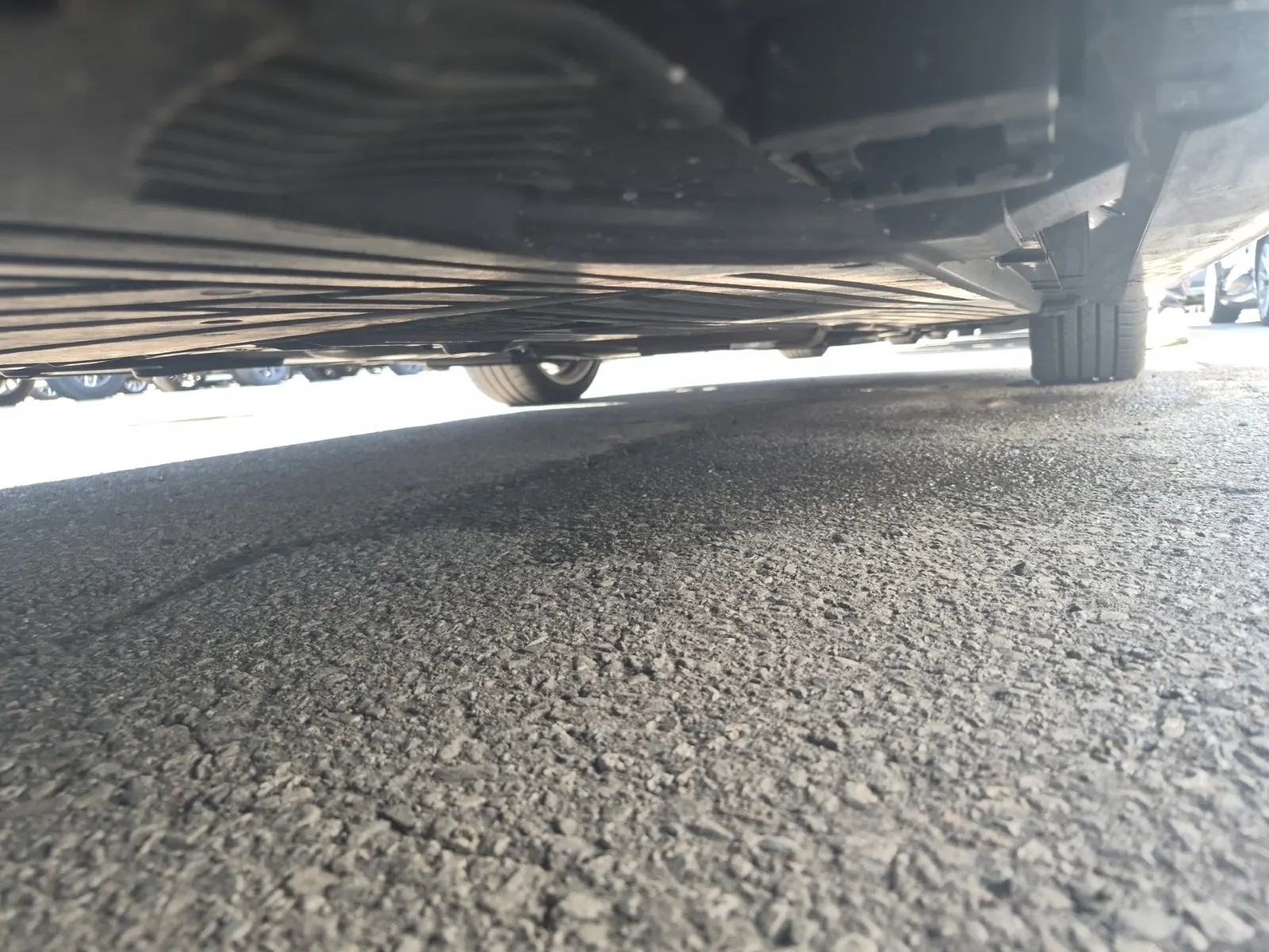Undercarriage - Passenger Photo