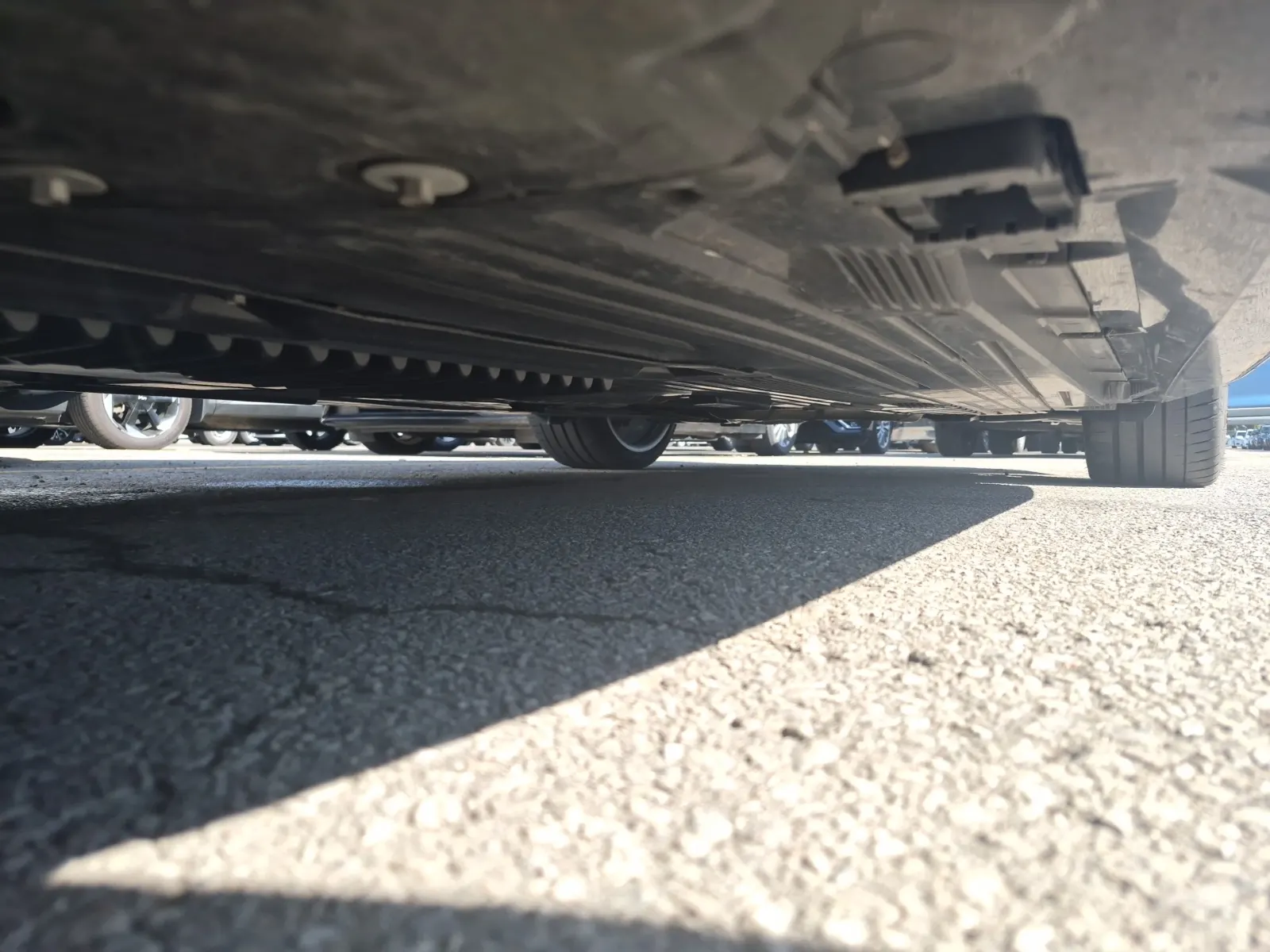 Undercarriage - Driver Photo