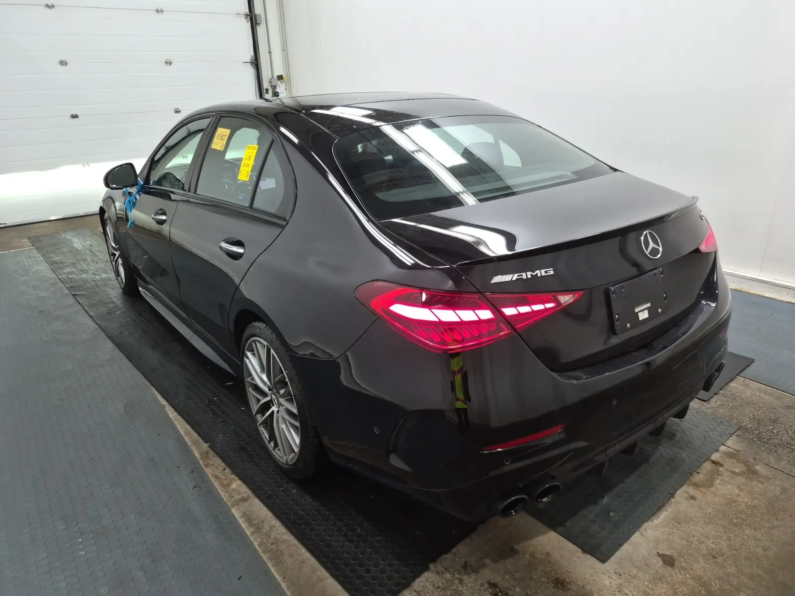 Driver Rear 3/4 Photo