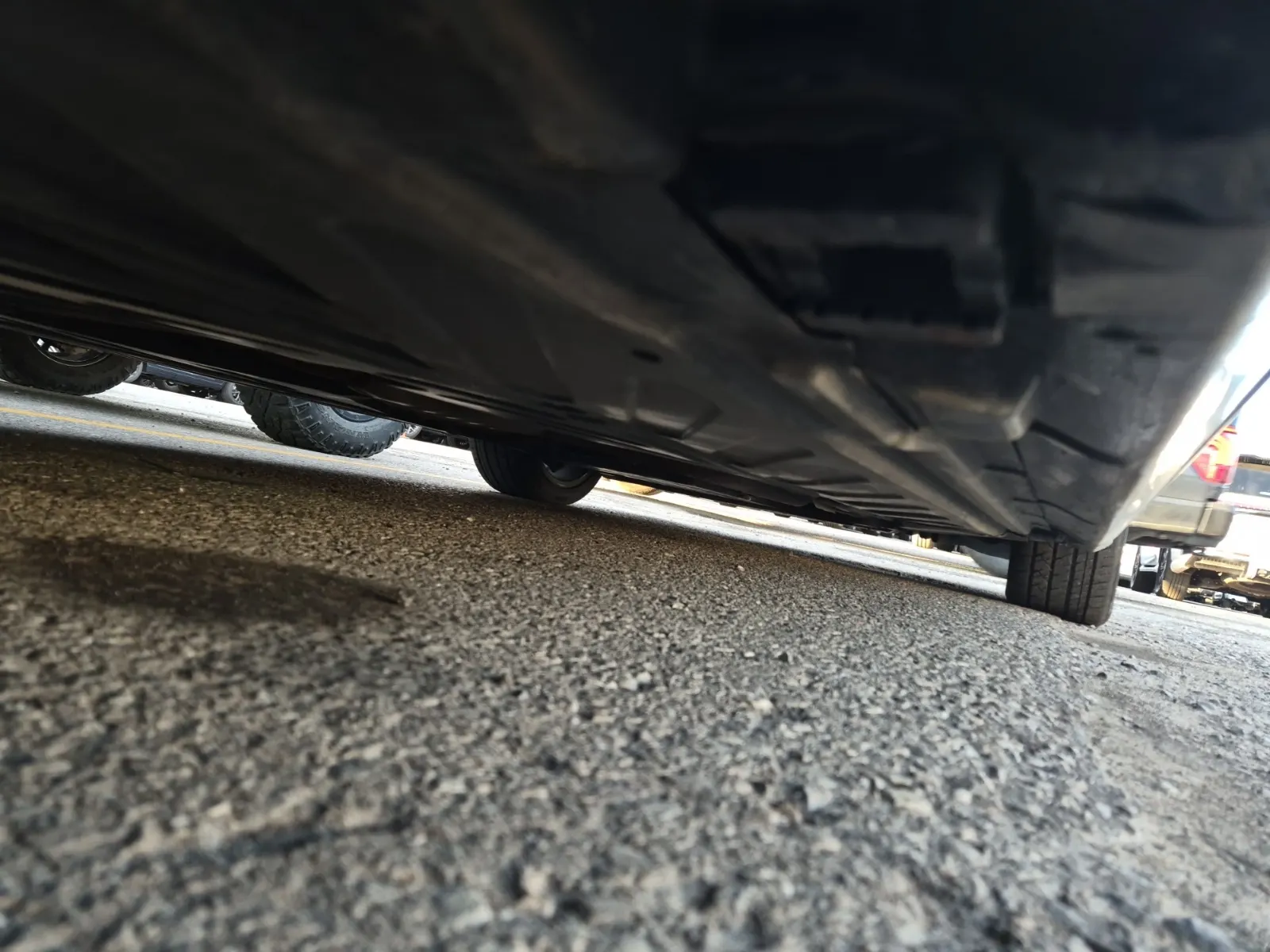 Undercarriage - Passenger Photo