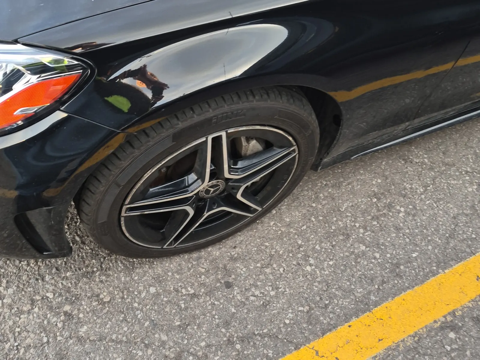 Front driver wheel/tire photo