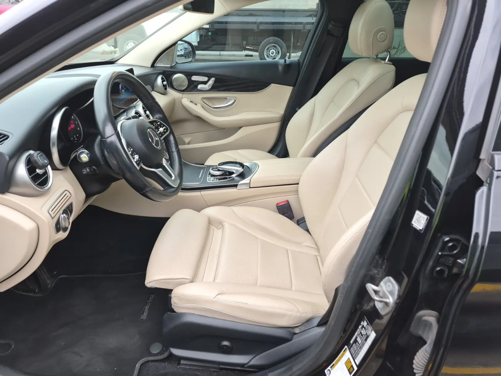 Front Interior Photo