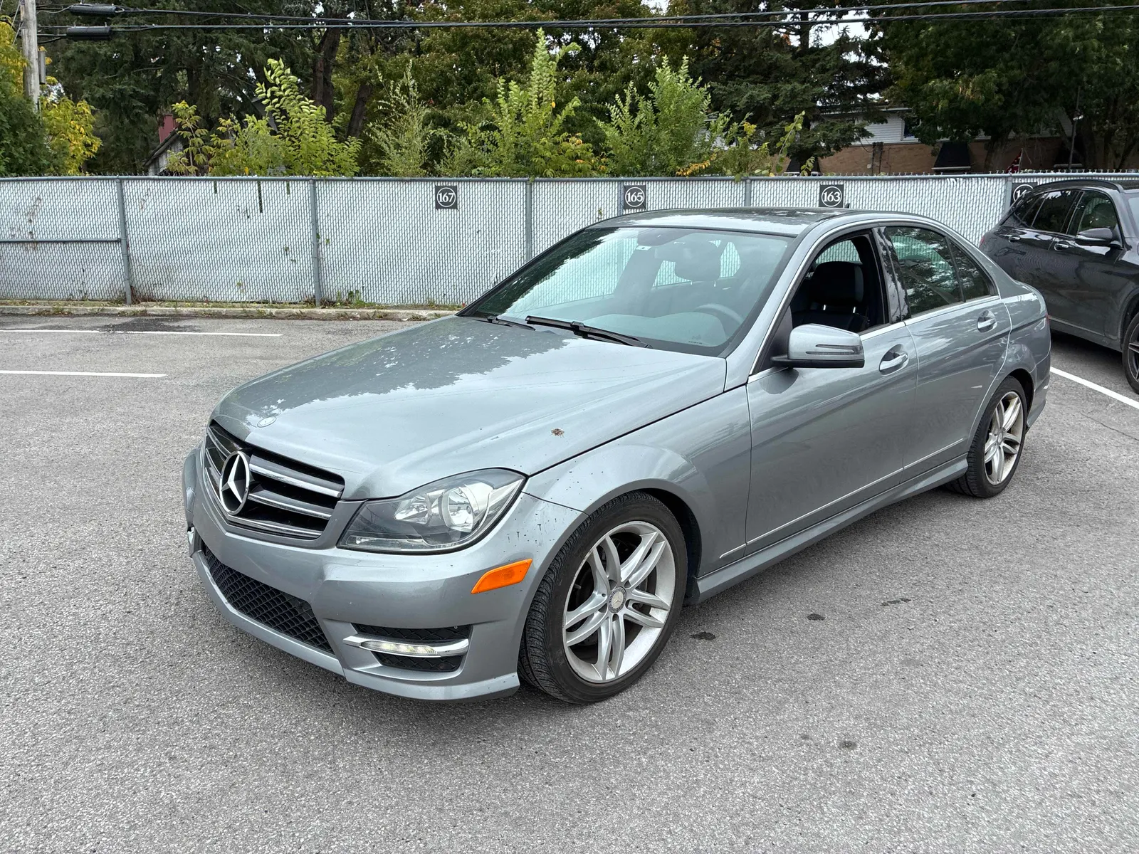 3/4 Front (Main image)