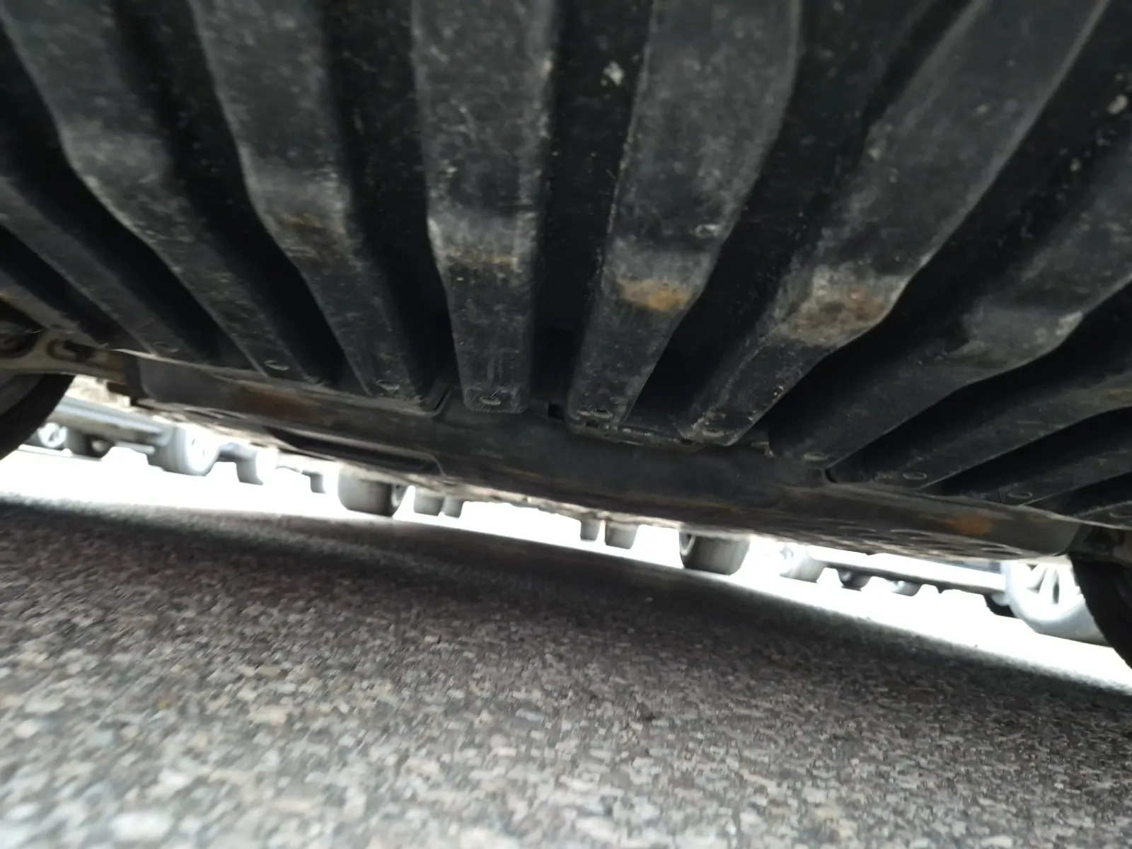 Undercarriage - Front Photo