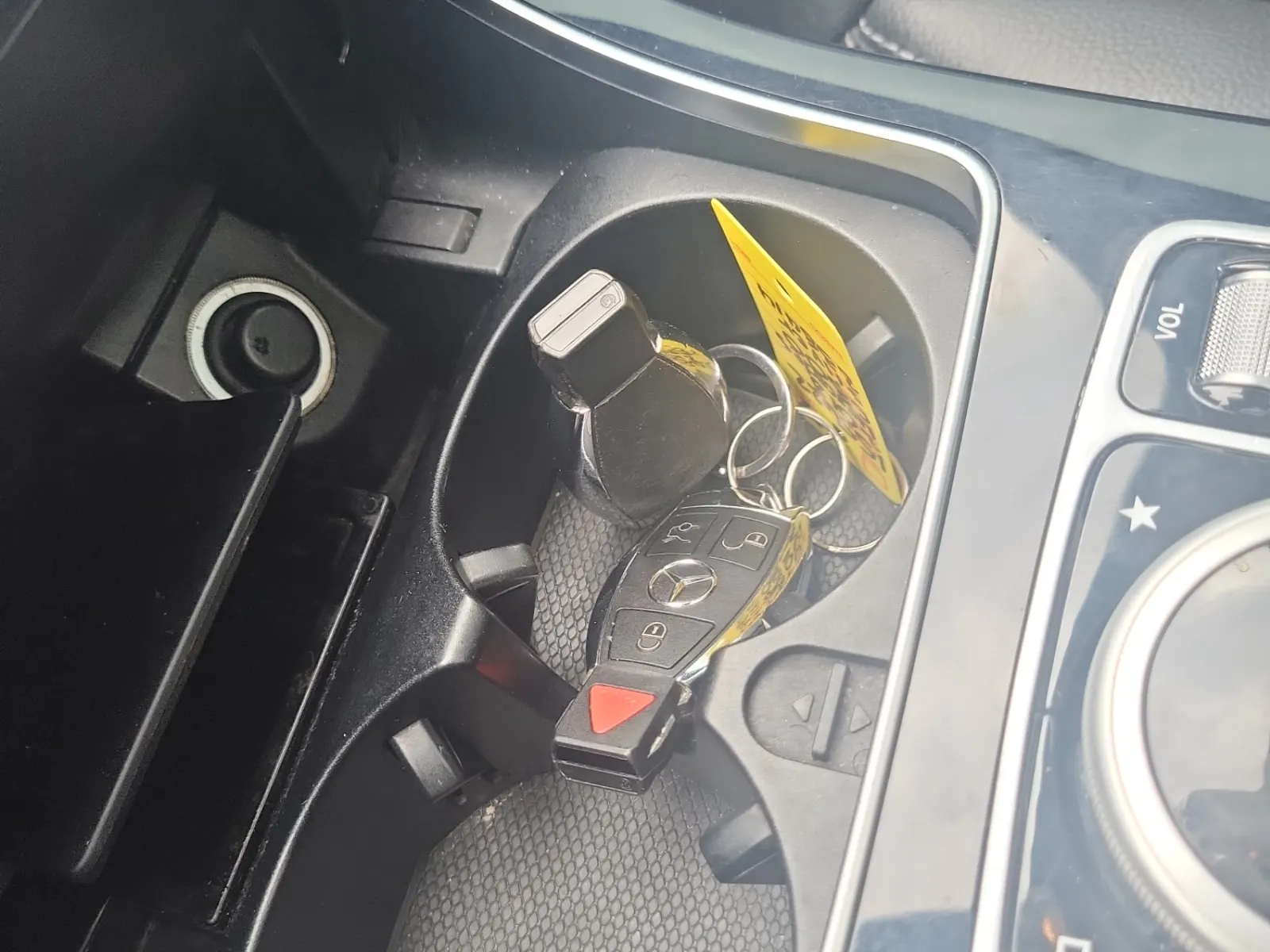 Keys/Fobs/Manual Photo