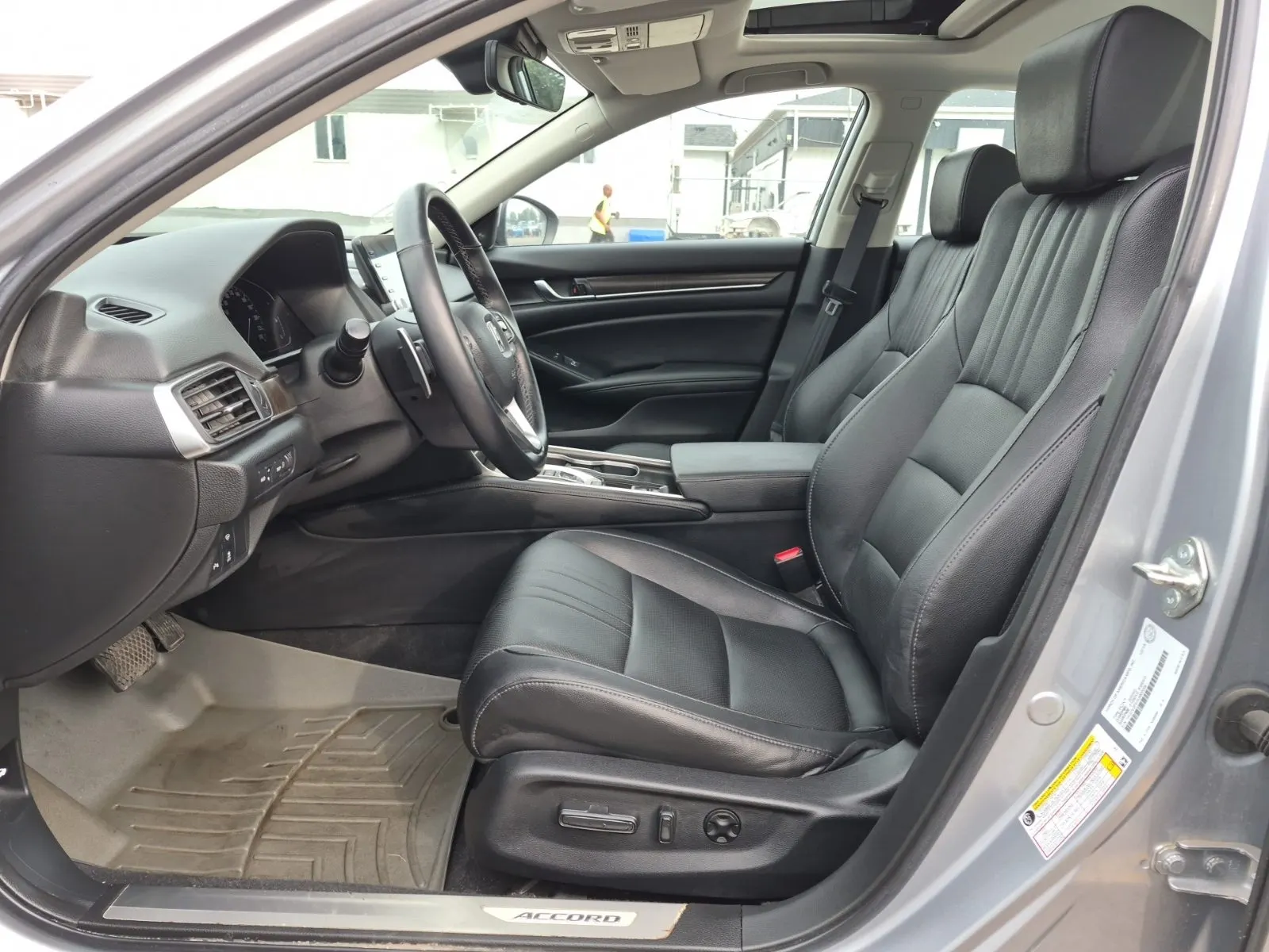 Front Interior Photo