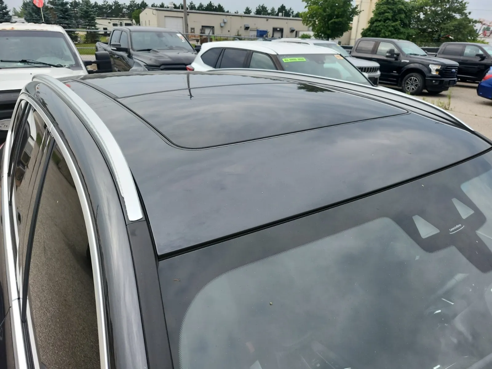Exterior Roof Photo