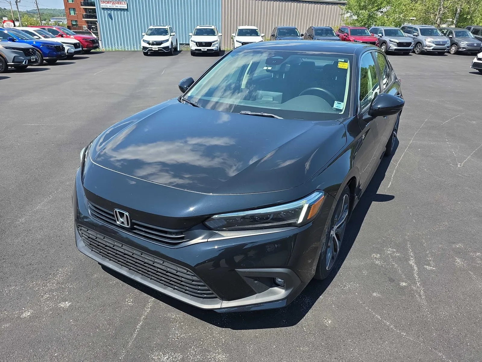 3/4 Front (Main image)