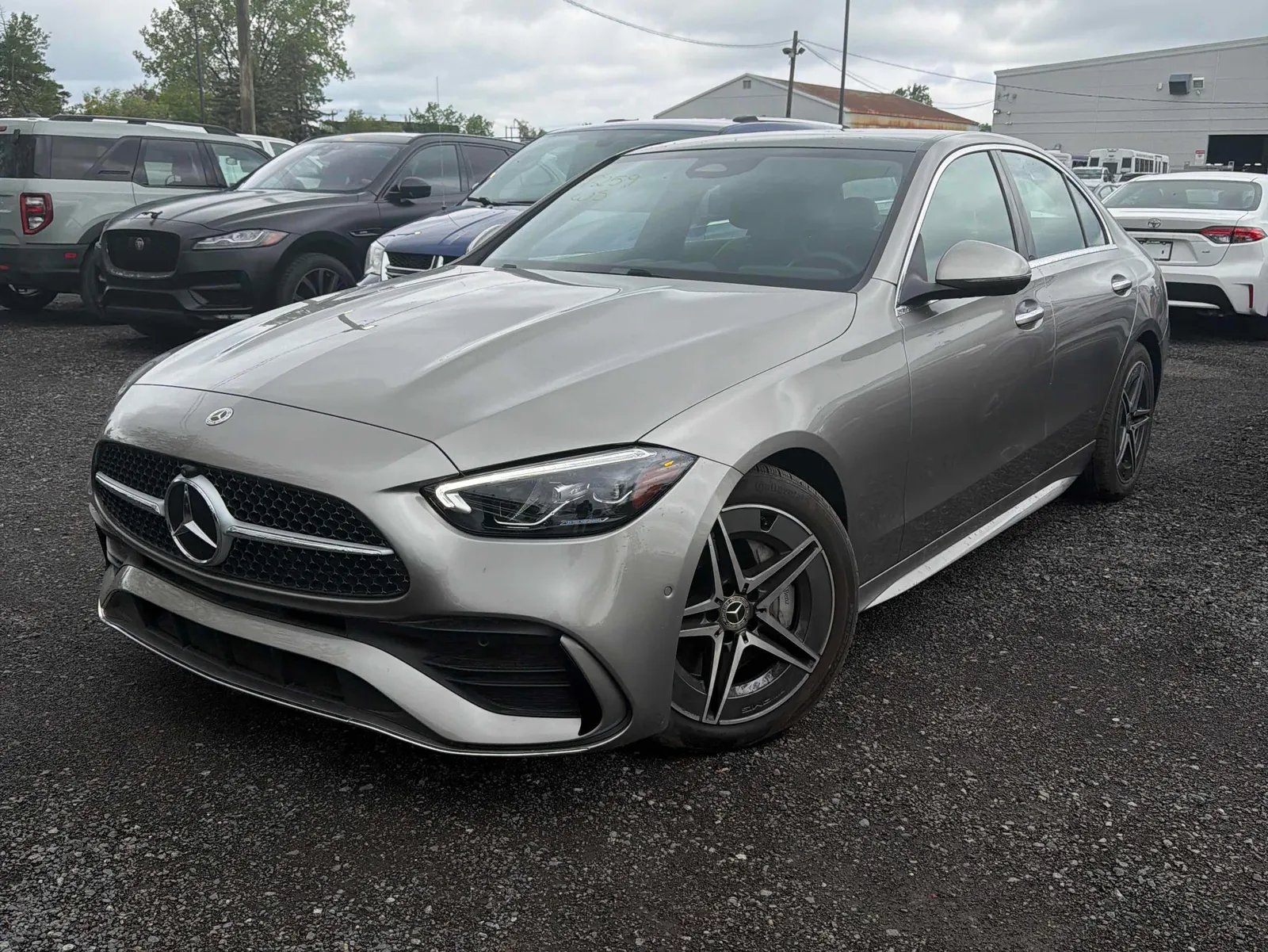 3/4 Front (Main image)