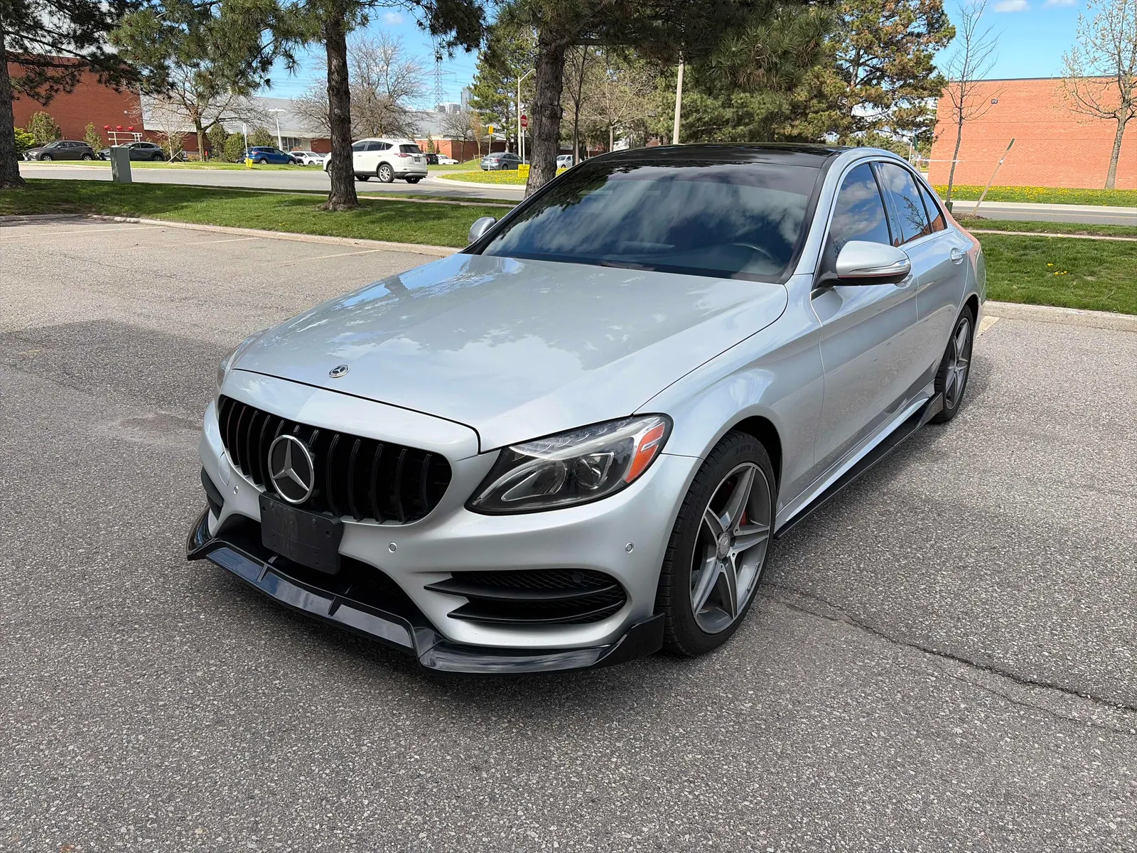 3/4 Front (Main image)