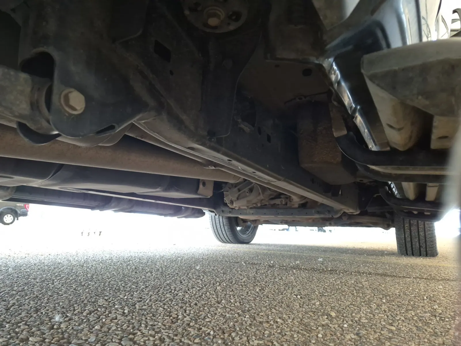 Undercarriage - Passenger Photo