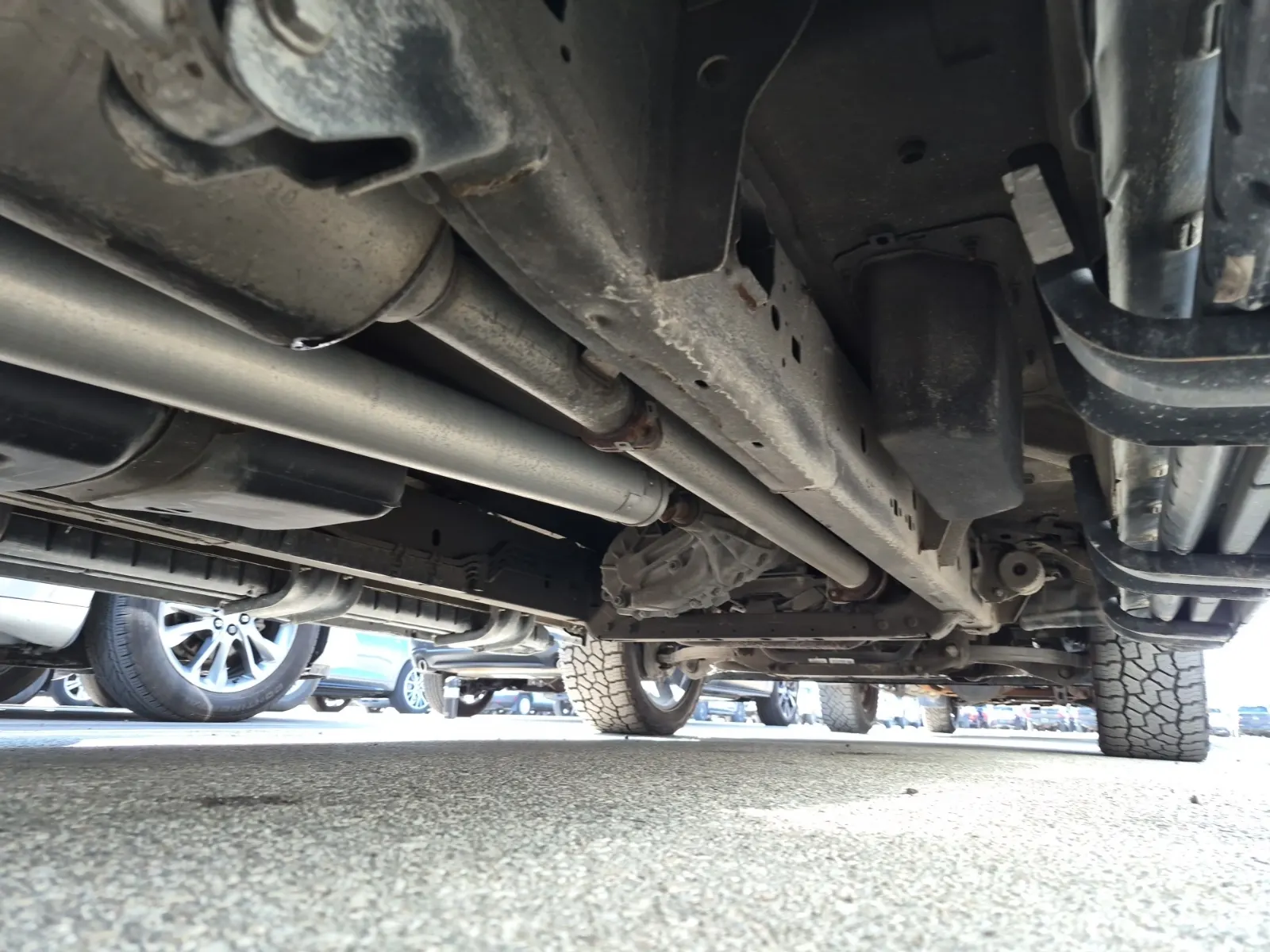 Undercarriage - Passenger Photo