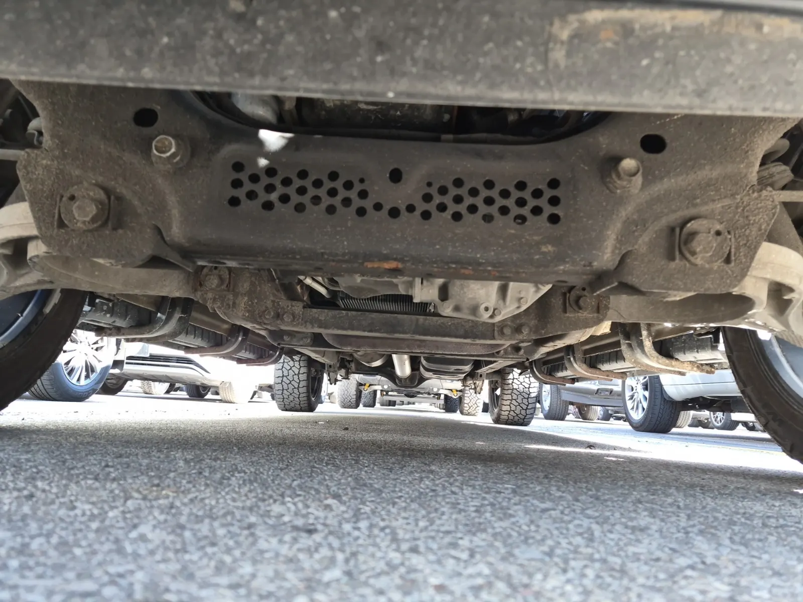 Undercarriage - Front Photo