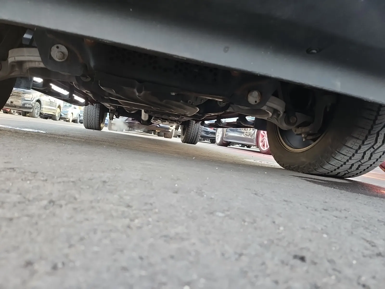 Undercarriage - Front Photo