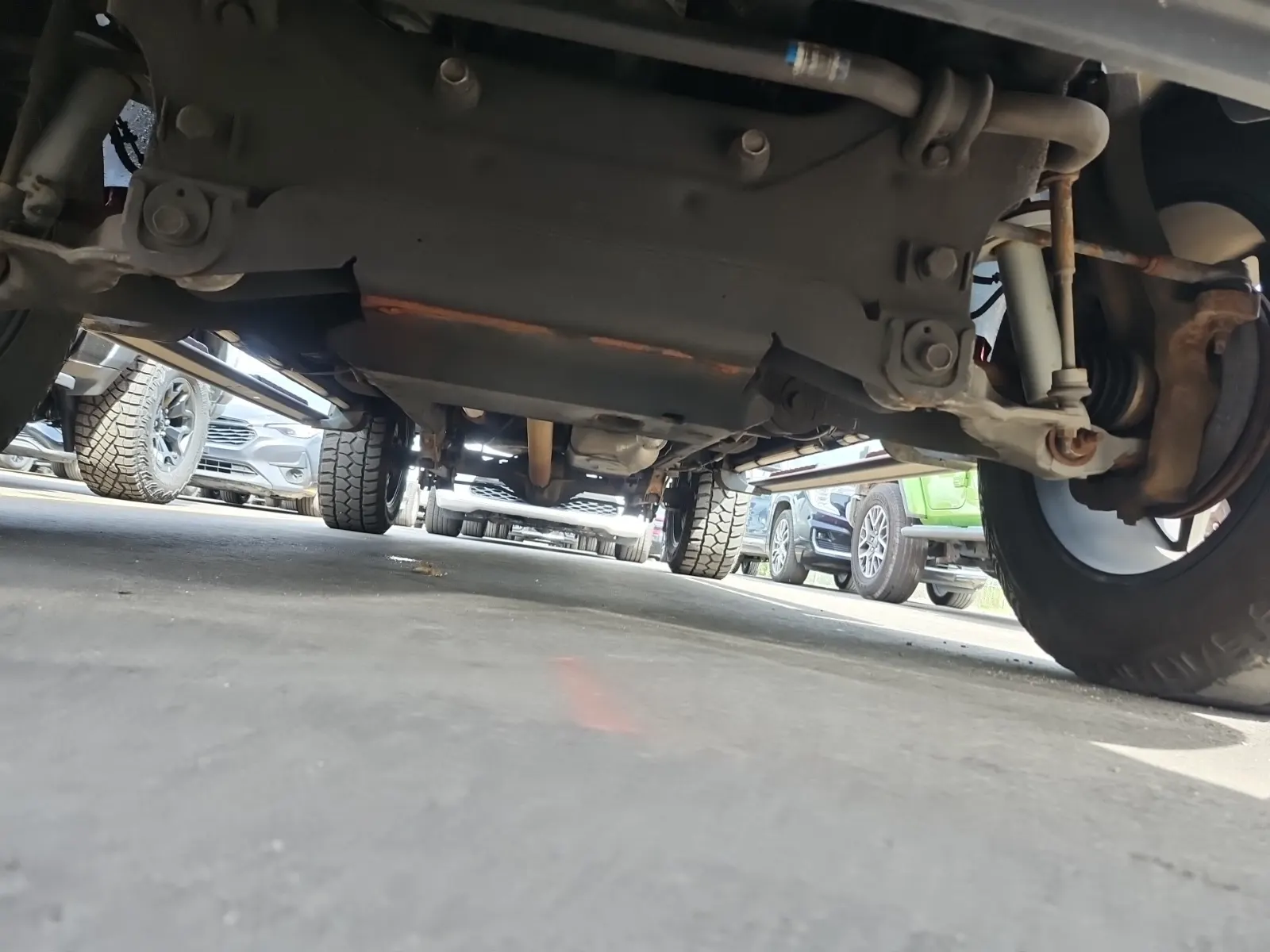 Undercarriage - Front Photo