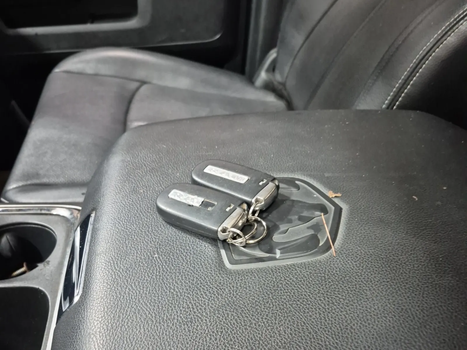 Keys/Fobs/Manual Photo