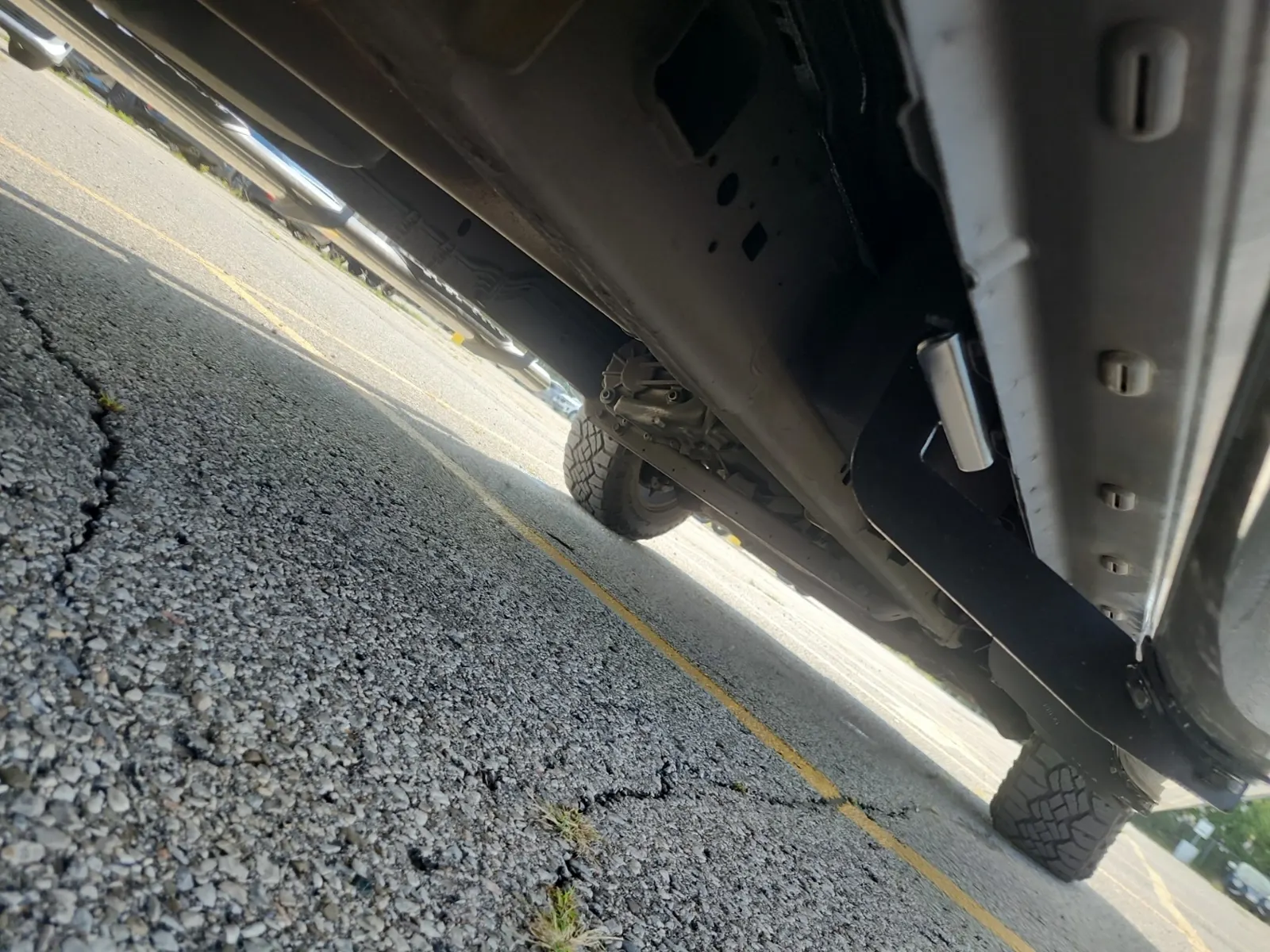 Undercarriage - Passenger Photo