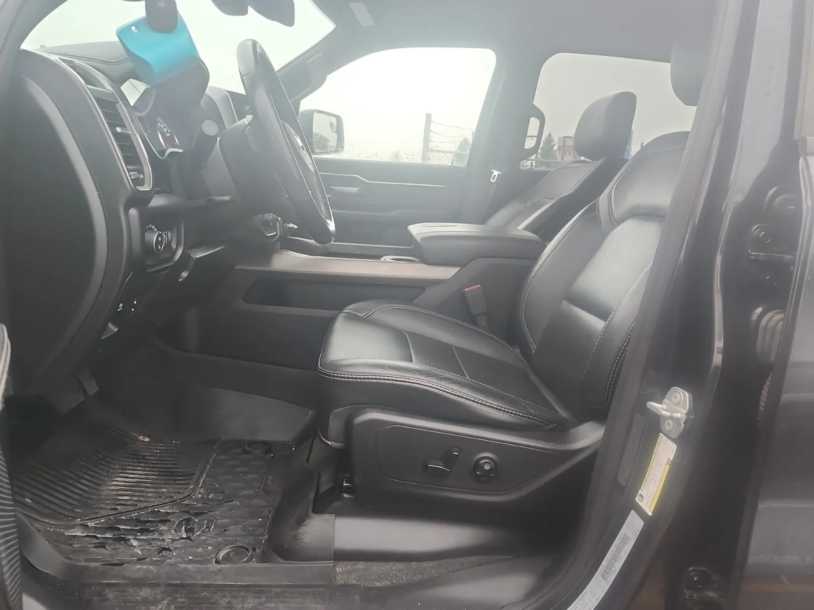 Front Interior Photo