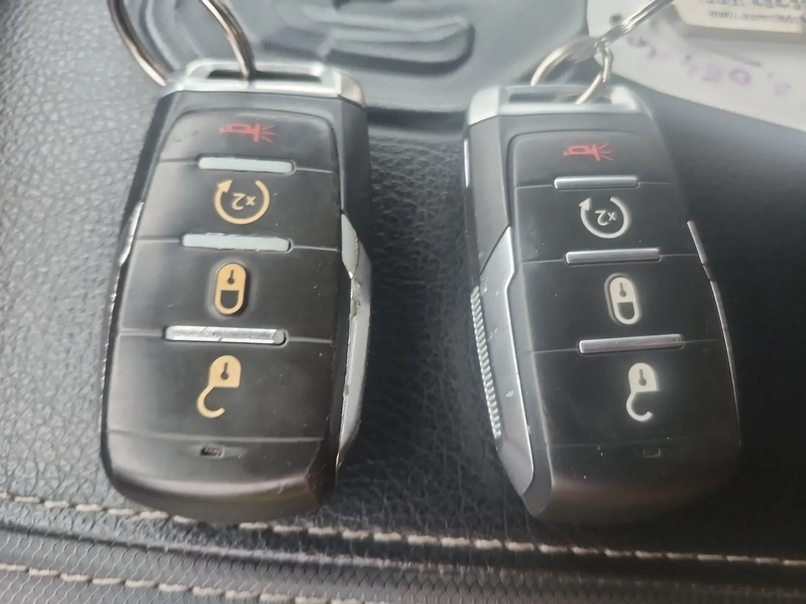 Keys/Fobs/Manual Photo