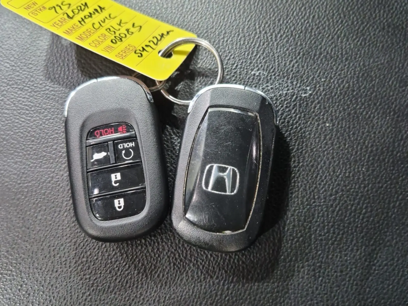 Keys/Fobs/Manual Photo