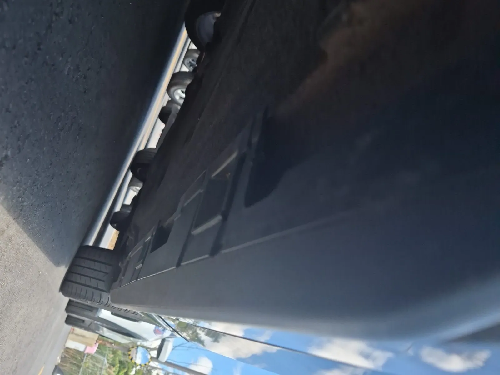 Undercarriage - Driver Photo