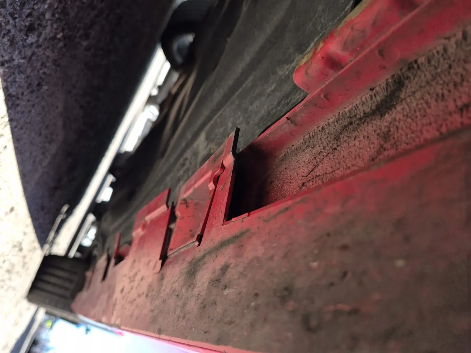Undercarriage - Driver Photo
