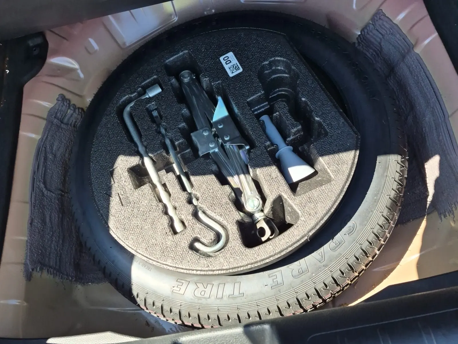 Spare Tire & Wheel Photo
