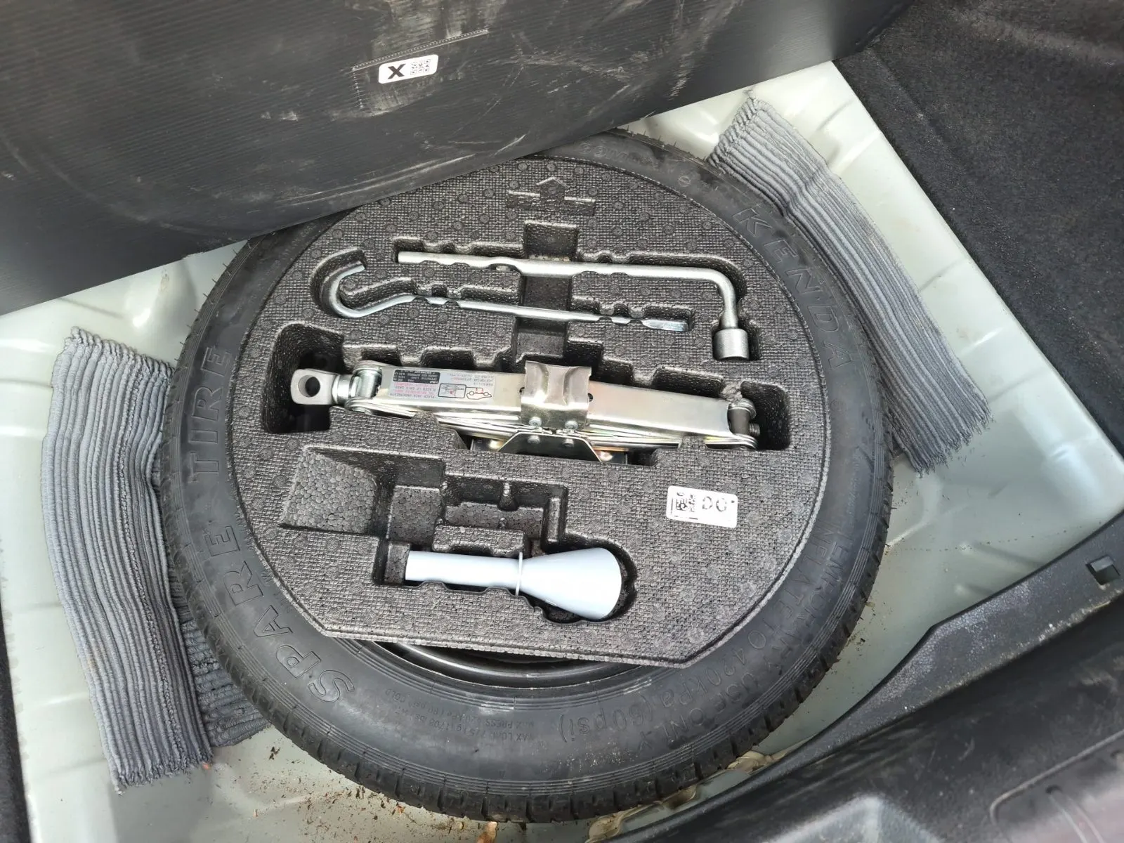Spare Tire & Wheel Photo