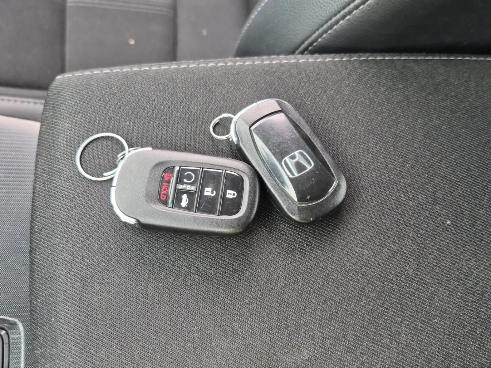 Keys/Fobs/Manual Photo