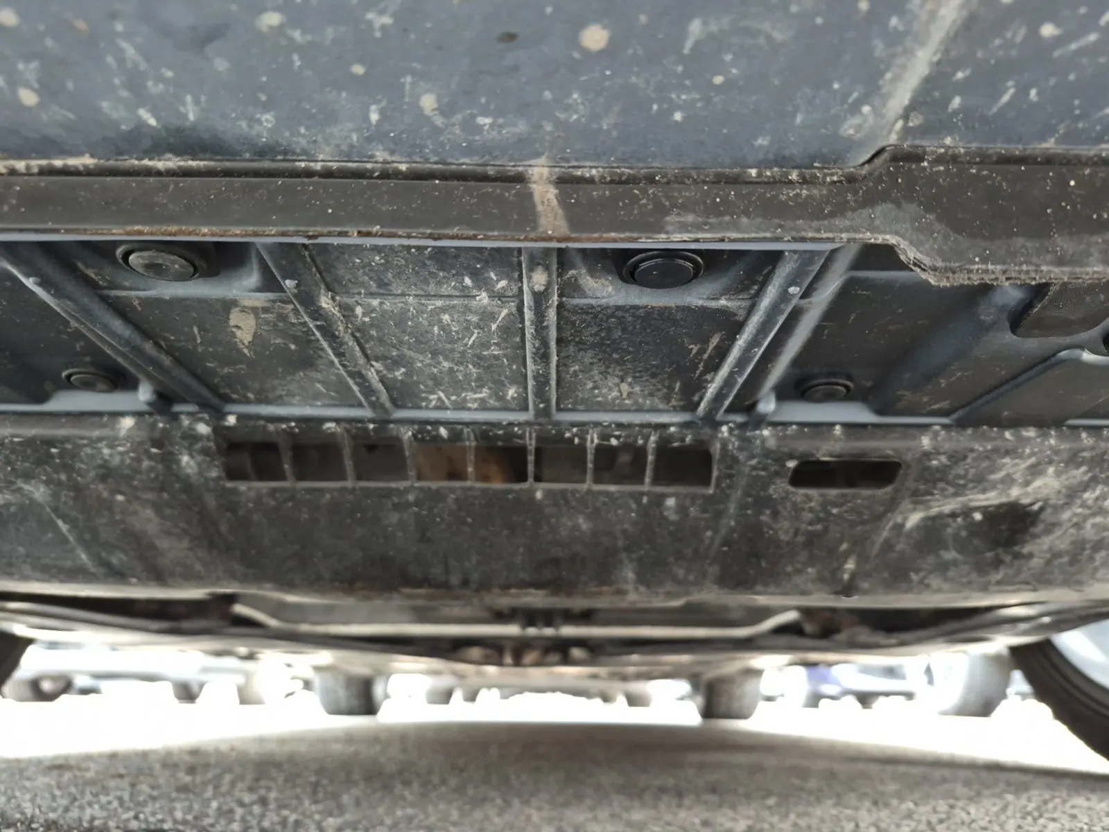 Undercarriage - Front Photo