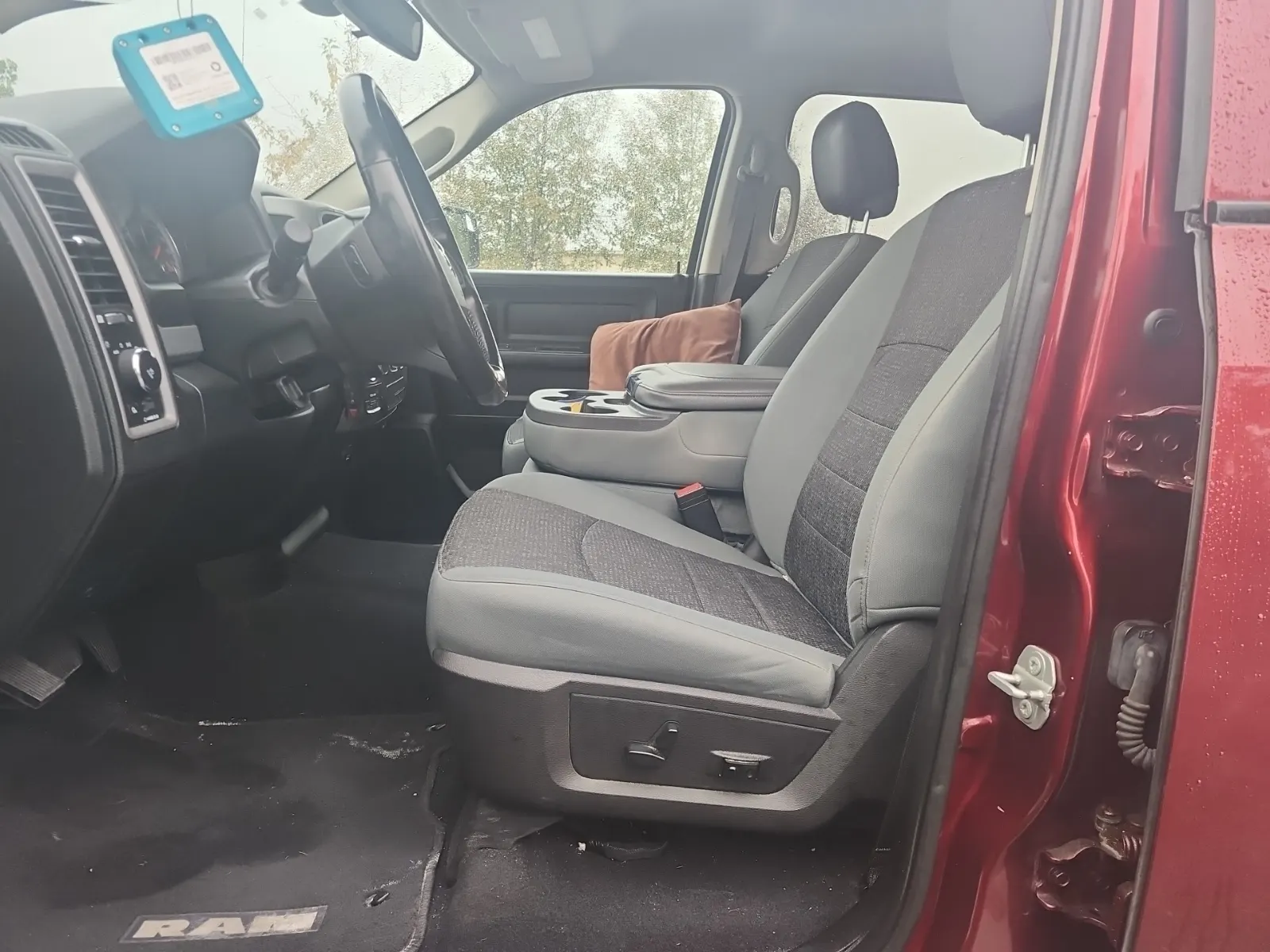 Front Interior Photo