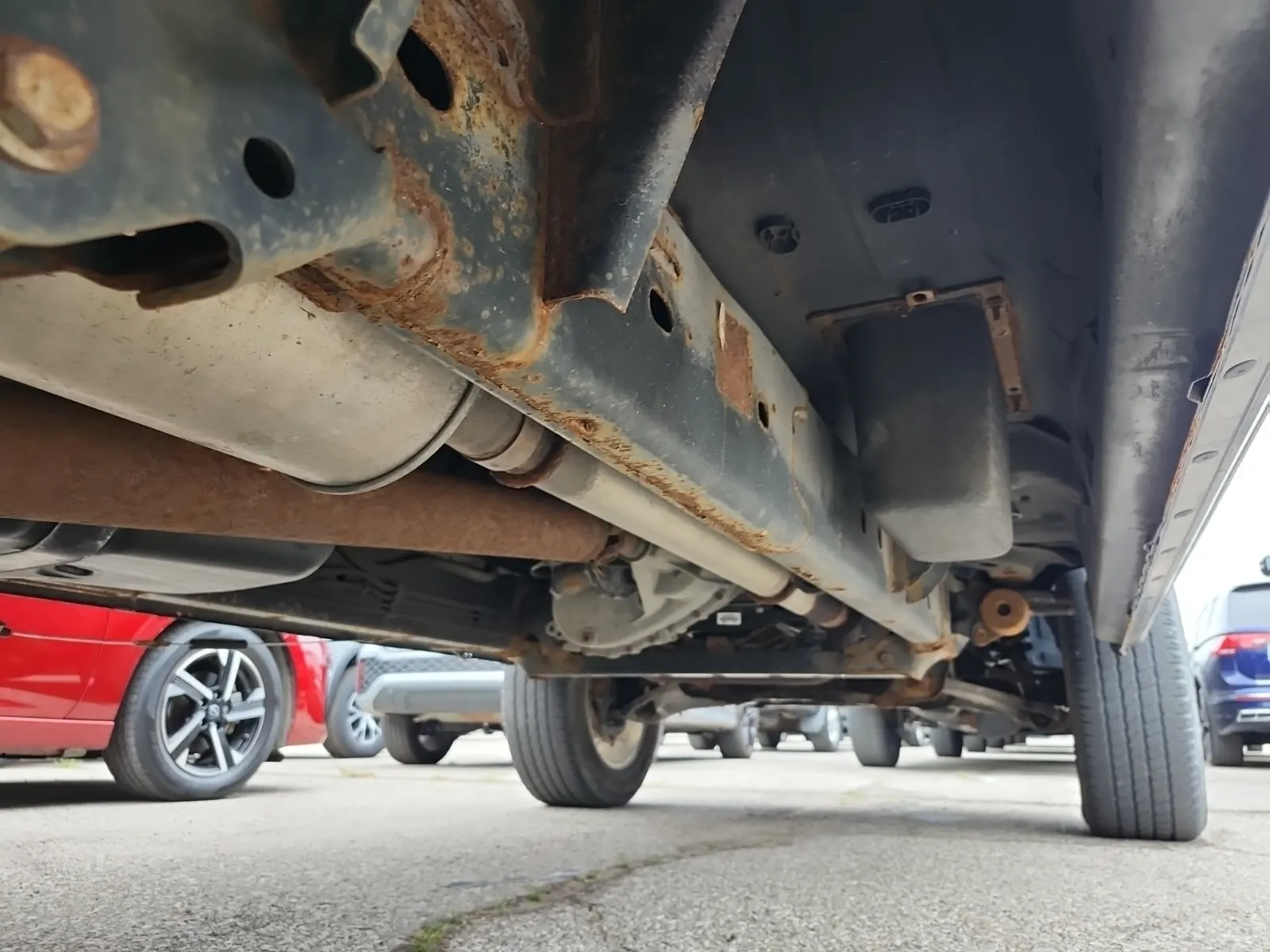 Undercarriage - Passenger Photo