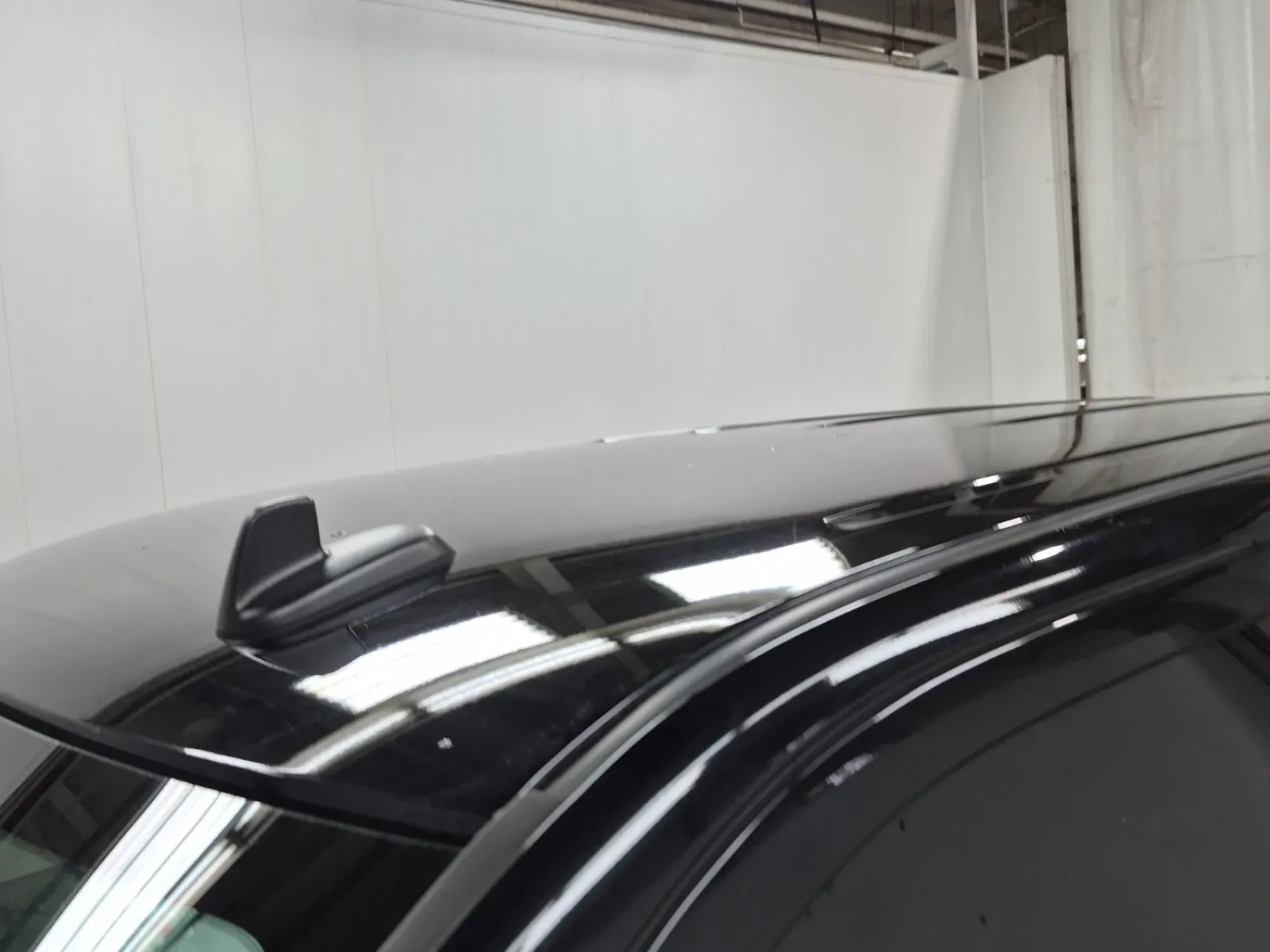Exterior Roof Photo