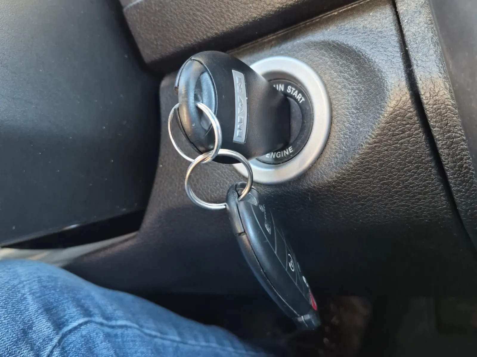 Keys/Fobs/Manual Photo
