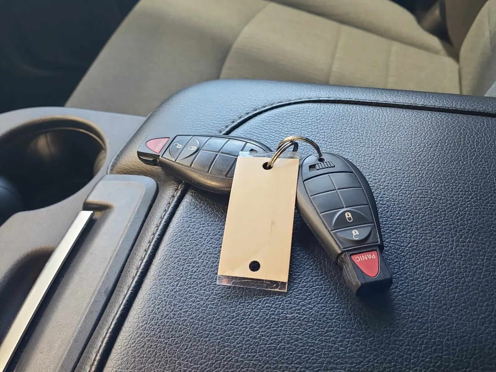 Keys/Fobs/Manual Photo