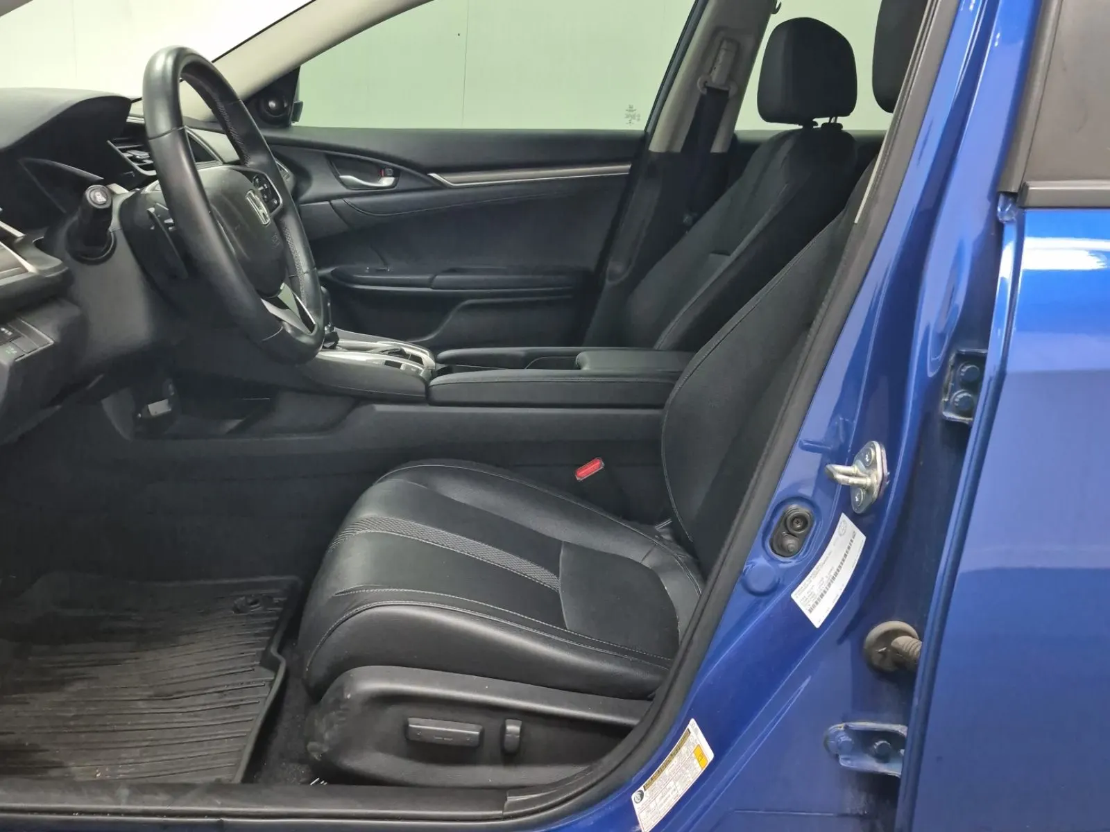 Front Interior Photo